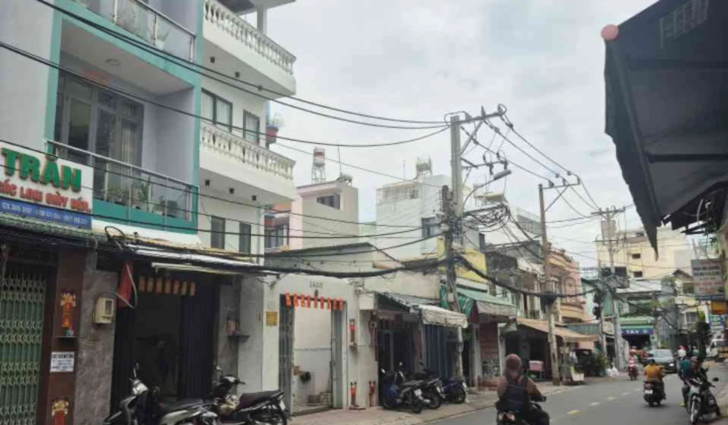 Nhà mặt phố Trịnh Đình Trọng quận Tân Phú giá sốc... Bán nhà mặt phố tại Tân Phú, Hồ Chí Minh 01