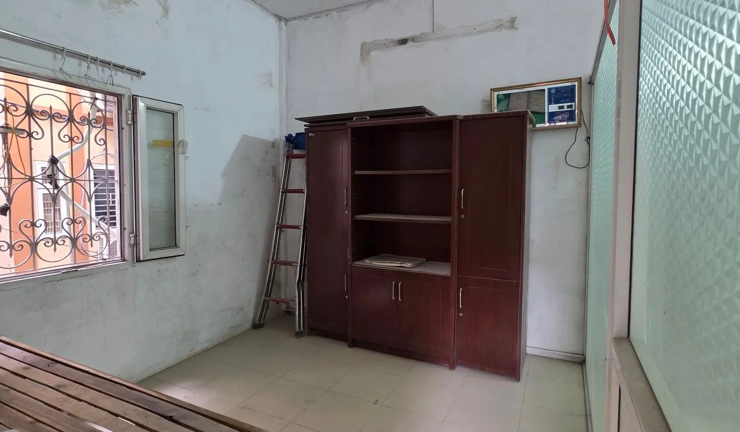 Siêu phẩm nhà Hoàng Hoa Thám cách 1 nhà ra mặt phố, vị trí đắc địa đáng sở hữu... Bán nhà riêng tại Ngọc Hà, Hà Nội 01