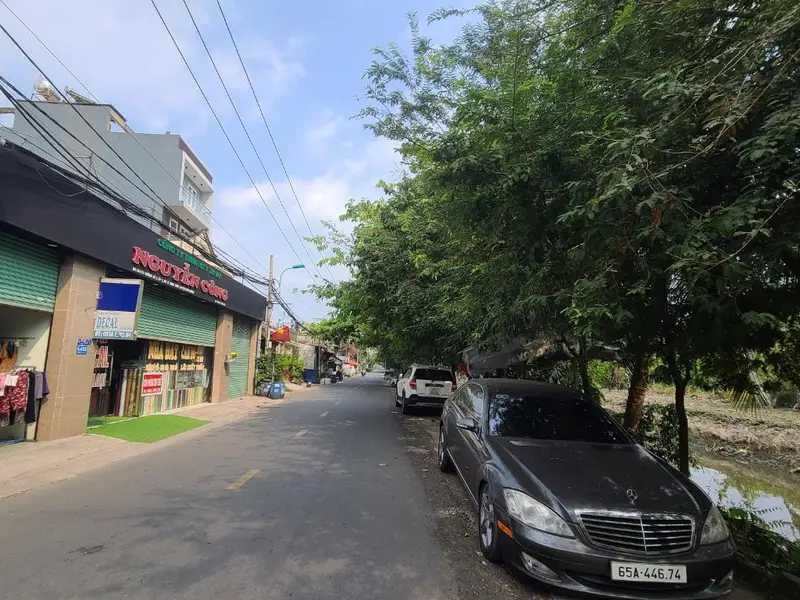 Nhà mặt phố 1 tầng kinh doanh, gần khu công nghiệp Lê Minh Xuân... Bán nhà mặt phố tại Bình Lợi, Hồ Chí Minh 01