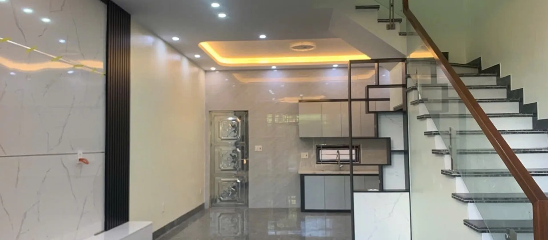 Nhà Phố Cao Xanh - Tiện Nghi Đầy Đủ, Vị Trí Vàng... Bán nhà riêng tại Cao Xanh, Quảng Ninh 01