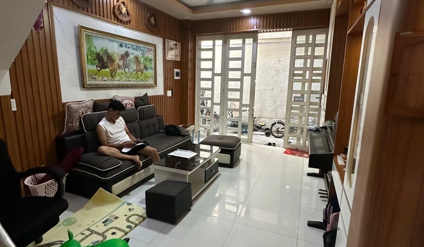 Bán nhà riêng 2 tầng diện tích 27.5m² tại phường Nguyễn Xí, vị trí trung tâm, pháp lý chuẩn... Bán nhà riêng tại Bình Lợi Trung, Hồ Chí Minh 01