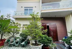 🔥🏡 BIỆT THỰ MINI TRUNG TÂM HÓC MÔN – NGANG KHỦNG 10M – VUÔNG VẮN – HOÀN CÔNG ĐẦY ĐỦ! 🏡🔥... Bán nhà mặt phố tại Bà Điểm, Hồ Chí Minh 01