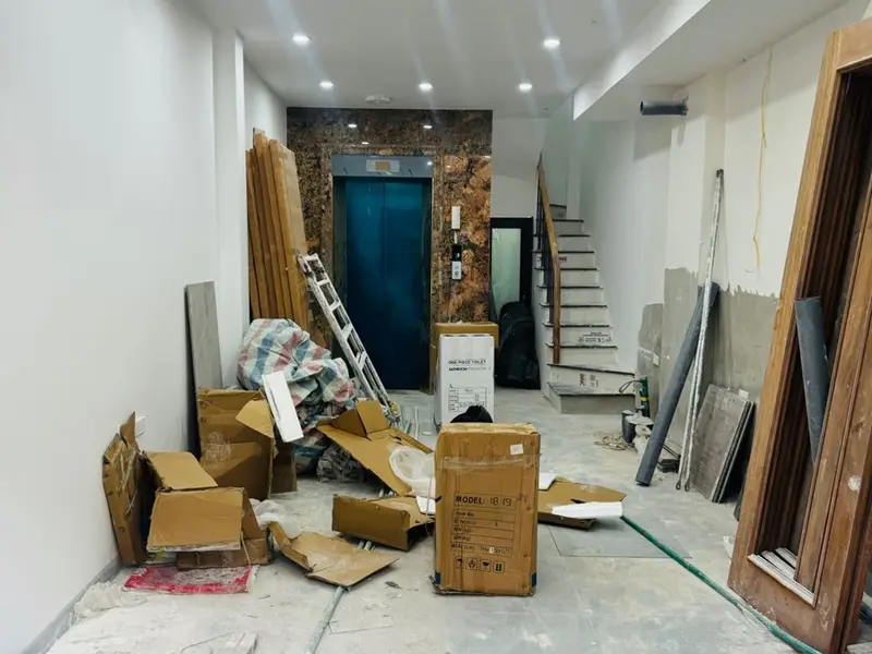Nhà 5 tầng thang máy ngay vị trí vàng, ngõ thẳng, cách mặt phố chỉ 20m... Bán nhà riêng tại Vĩnh Tuy, Hà Nội 01