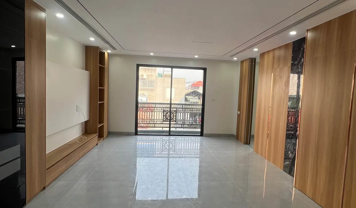 NHÀ PHỐ KIM ĐỒNG – PHÂN LÔ CAO CẤP

Sở hữu vị trí đẹp trong khu phân lô văn minh, căn nhà nổi bật v... Bán nhà riêng tại Hoàng Mai, Hà Nội 01