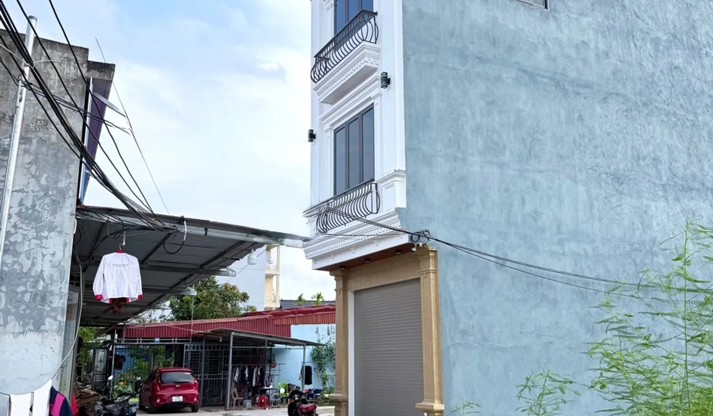Nhà riêng 3 tầng hiện đại tại trung tâm phường An Dương, vị trí giao thông thuận tiện... Bán nhà riêng tại An Dương, Hải Phòng 01
