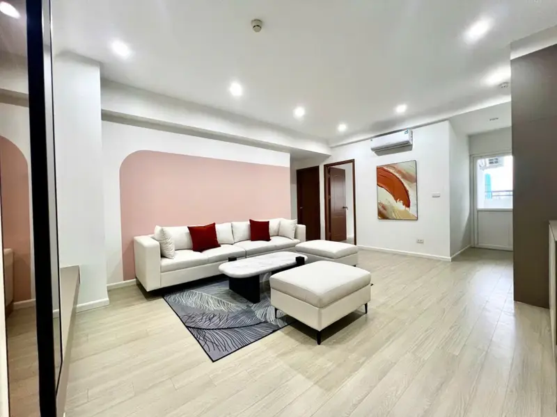 TRUNG TÂM CẦU GIẤY CĂN GÓC THOÁNG - HIẾM - CHỐT CHỐT.... Bán căn hộ chung cư tại Yên Hòa, Hà Nội 01