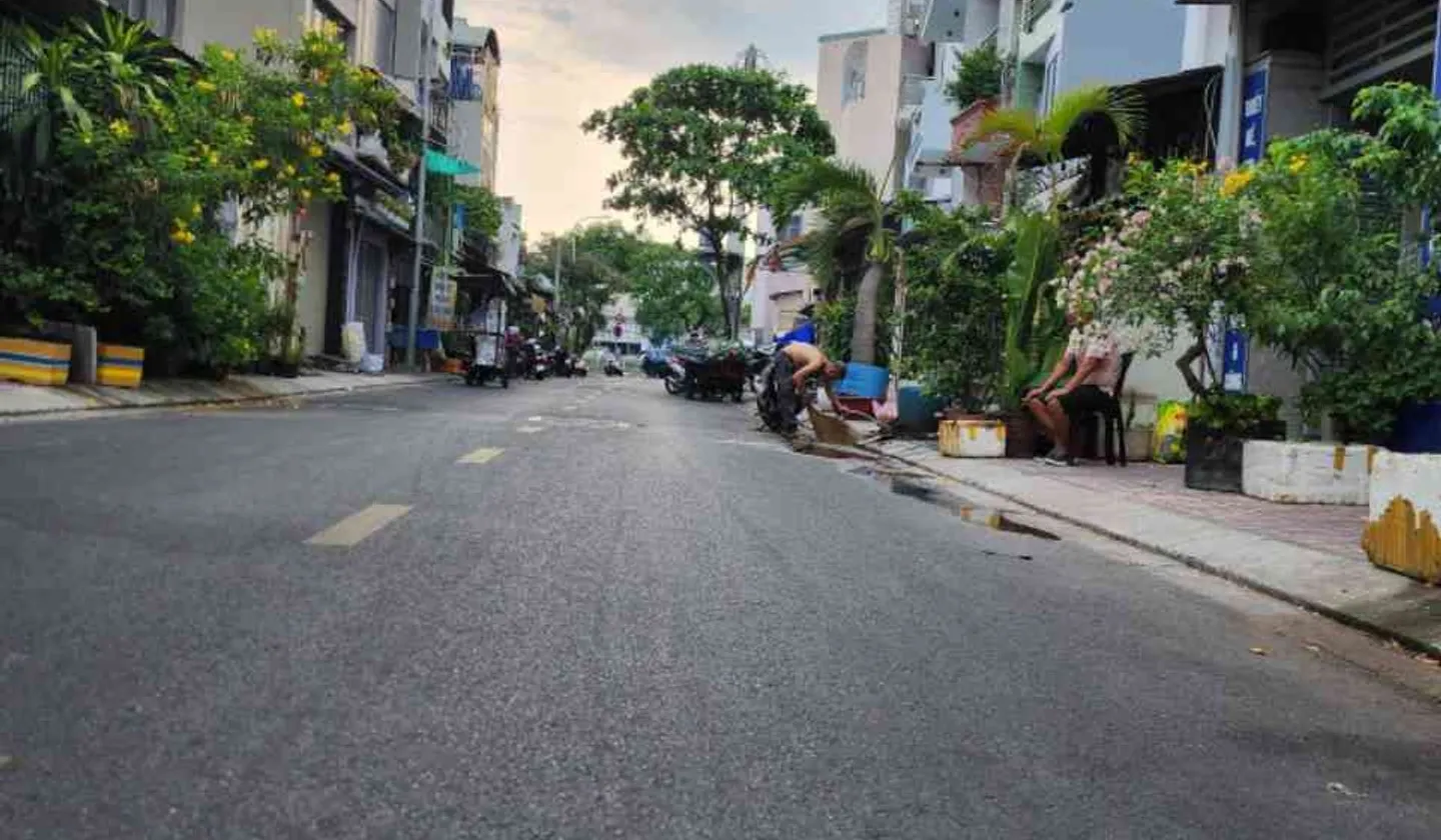 Bán nhà mặt phố 4 tầng diện tích 54m² tại quận 6, giá tốt 11.2 tỷ VNĐ... Bán nhà mặt phố tại Bình Tiên, Hồ Chí Minh 01