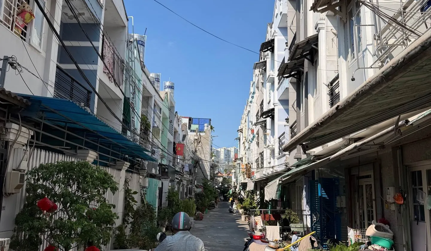 Bán nhà đường phạm hữu lầu, phường Đức Nhuận, TP.HCM 2,95 tỷ... Bán nhà riêng tại Đức Nhuận, Hồ Chí Minh 01