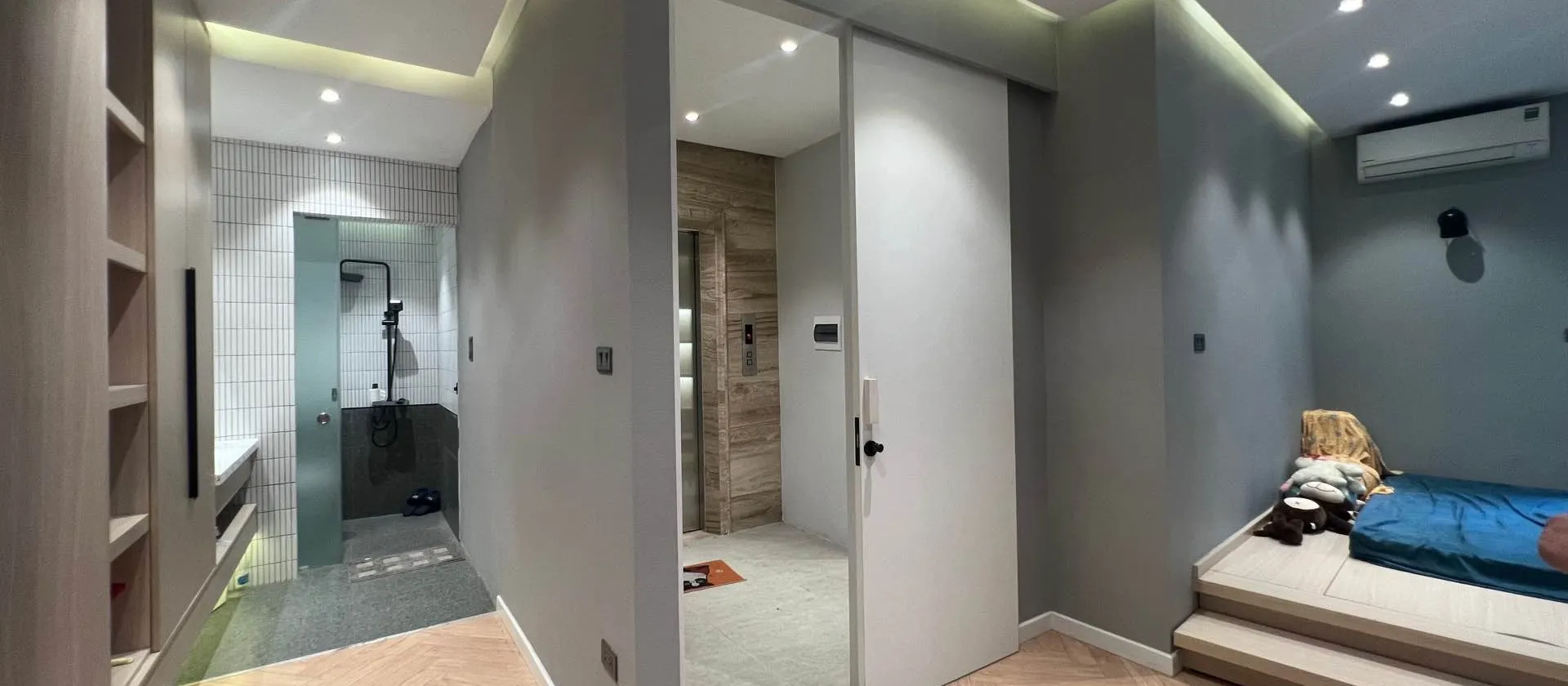 Bán nhà riêng 5 tầng tại phường trung tâm, diện tích 68.8 m2, có thang máy, lô góc, ô tô đỗ cửa... Bán nhà riêng tại Tây Hồ, Hà Nội 01