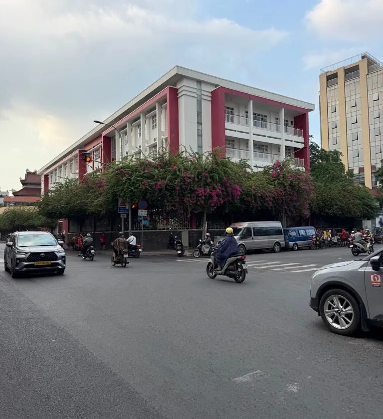 Bán nhà 2 tầng 2PN tại Tân Bình, diện tích sử dụng 40m2... Bán nhà riêng tại Tân Sơn Nhất, Hồ Chí Minh 01