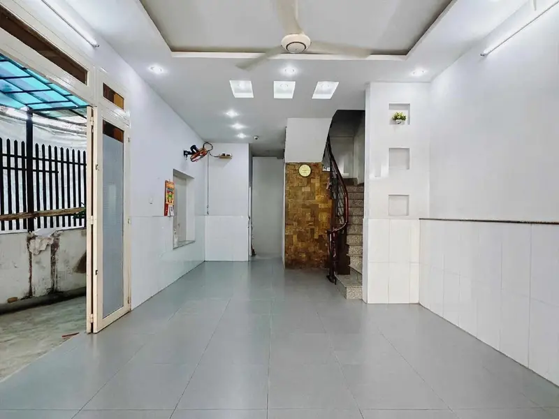 Sát MT Tôn Thất Thuyết - Hẻm xe tải - 4 tầng - 79m2 (7×13m) - SHR - Nhỉnh 9T... Bán owner_side tại Xóm Chiếu, Hồ Chí Minh 01