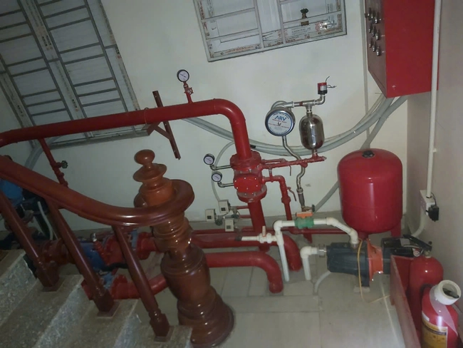 Cho thuê tòa M.P Ngô Xuân Quảng.Gia Lâm, Hà Nội, 110m2x6T,  thang máy, tầng hầm, PCCC vị trí KD đắc tại Hà Nội 05
