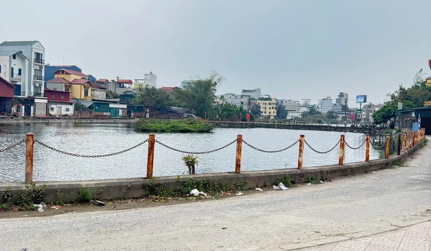 Nhà lô góc 6 tầng gần hồ, có Gara thang máy, ngõ ô tô tránh... Bán nhà riêng tại Long Biên, Hà Nội 01