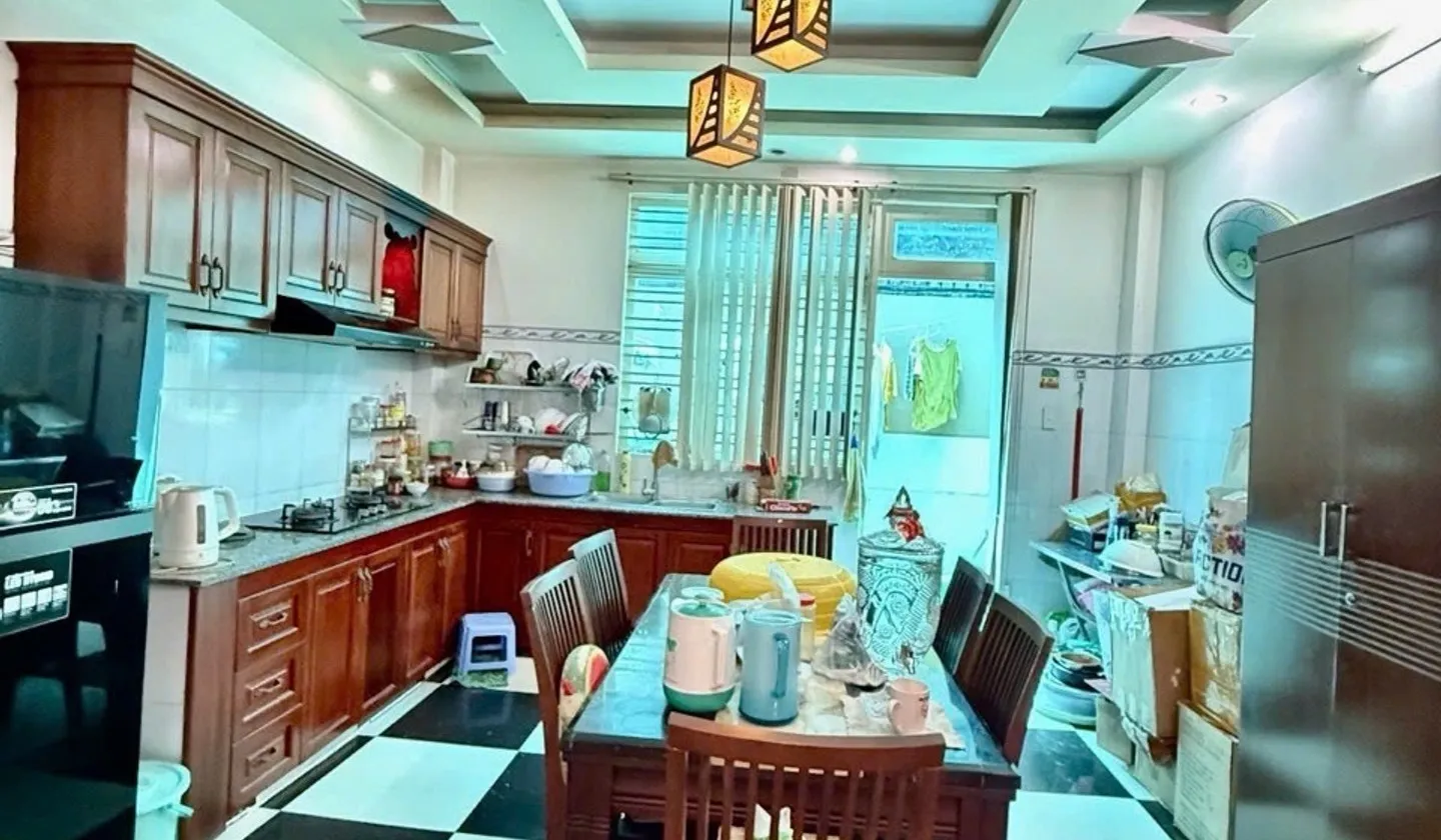 Bán nhà riêng 3 tầng 106m2 tại Bình Hưng Hoà B, Bình Tân - 4PN 4WC, hẻm xe hơi 8m... Bán nhà riêng tại Bình Tân, Hồ Chí Minh 01
