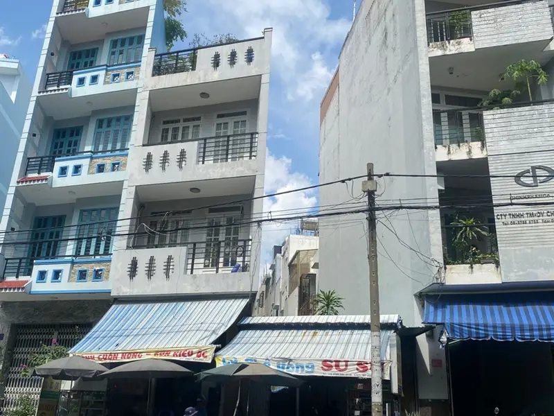 Bán nhà mặt phố 85m² tại Quận 6 hướng Tây Nam, sổ hồng riêng, đối diện công viên... Bán nhà mặt phố tại Bình Phú, Hồ Chí Minh 01