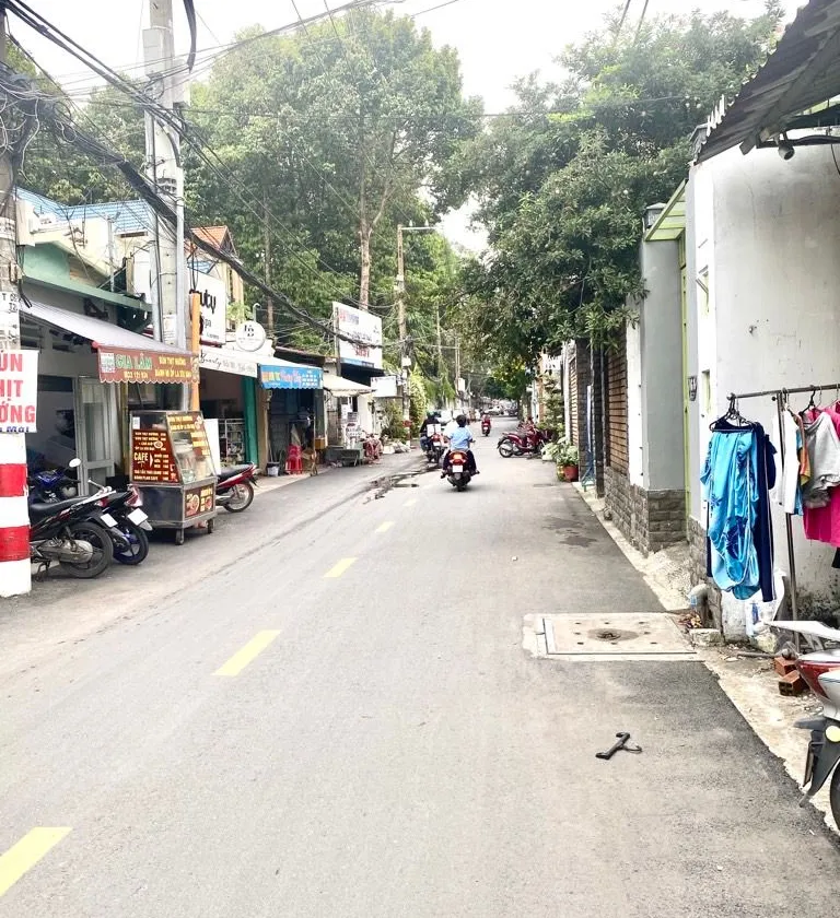 Bán nhà mặt phố 2 tầng, diện tích 457m2, mặt tiền rộng 12.4m tại Quận Bình Thạnh... Bán nhà mặt phố tại Linh Xuân, Hồ Chí Minh 01