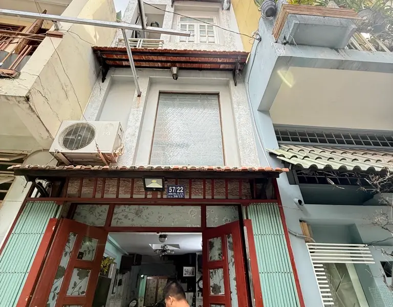 Bán nhà mặt phố 5 tầng Tân Bình, 6 phòng ngủ, 2 mặt hẻm xe hơi, giá 8.8 tỷ... Bán nhà mặt phố tại Tân Hòa, Hồ Chí Minh 01