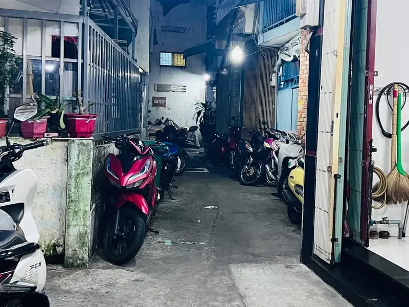 Gần Trường Nguyễn Trãi - 2 Tầng - 33m² - Nhỉnh 2 tỷ - Ngang gần 5m - Sổ vuông đẹp... Bán nhà riêng tại Xóm Chiếu, Hồ Chí Minh 01