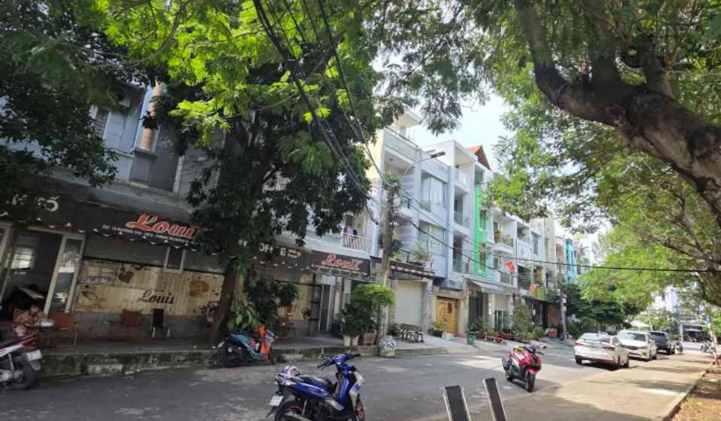 Nhà góc view cực đẹp ngay Tên Lửa, 4 tầng sang chảnh... Bán nhà mặt phố tại An Lạc, Hồ Chí Minh 01