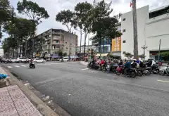 Xung quanh đầy đủ chợ, trường học, bệnh viện và tiện ích sinh hoạt; khu vực Lý Thường Kiệt có tín... Bán nhà mặt phố tại Minh Phụng, Hồ Chí Minh 01