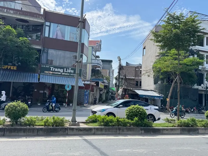 Nhà 4 tầng cực chất ngay ngõ Hồ Sen - Kinh doanh sầm uất chỉ vài bước ra phố... Bán nhà riêng tại Lê Chân, Hải Phòng 01
