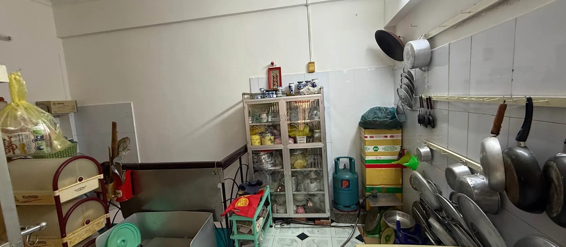 Nhà riêng 2 tầng hướng Đông Nam, hẻm ô tô thông kinh doanh... Bán nhà riêng tại Phú Nhuận, Hồ Chí Minh 01