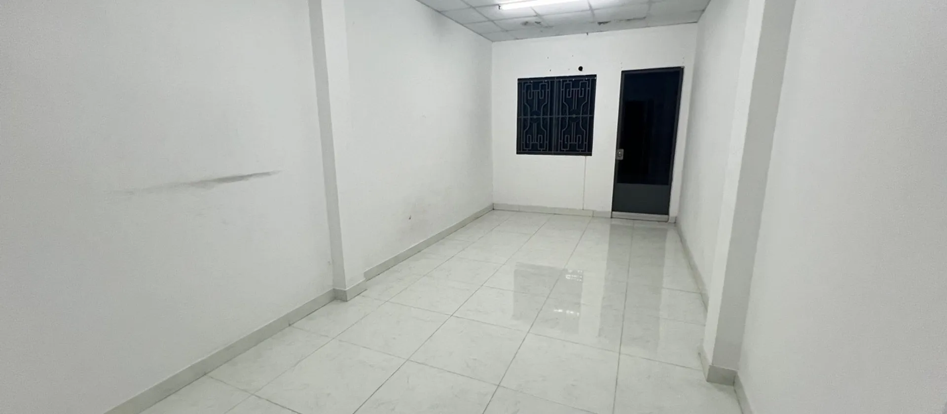 Nhà đẹp quận 10, giá sốc giảm ngay 300 triệu... Bán nhà riêng tại Vườn Lài, Hồ Chí Minh 01