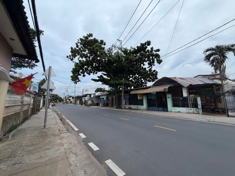 Đất mặt tiền rộng 42m, siêu tiềm năng kinh doanh tại Hóc Môn... Bán đất tại Hóc Môn, Hồ Chí Minh 01