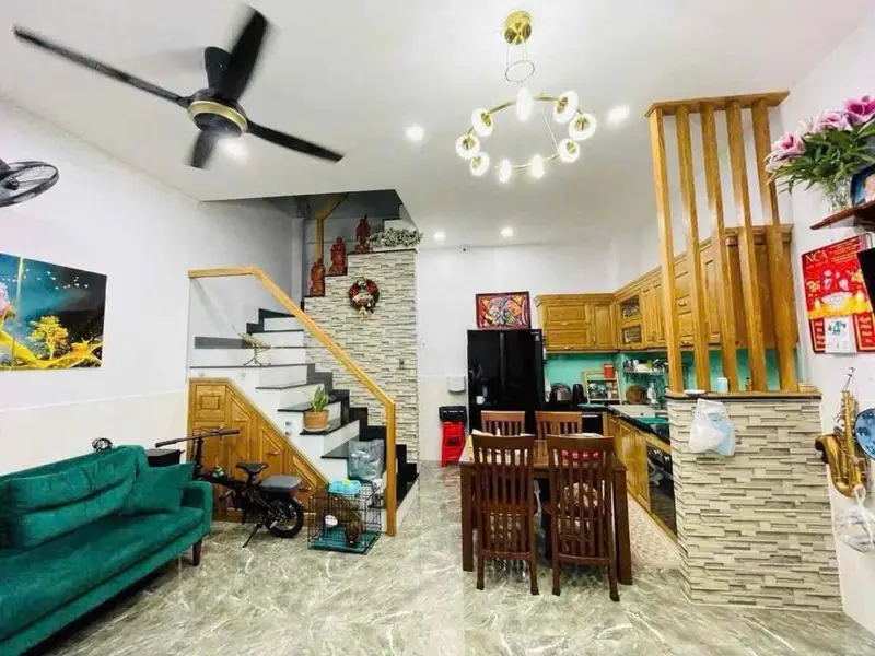 kết cấu: 1 trệt 2 lầu 2PN 3Wc
- hẻm 4m, Gần mặt tiền Đường
- Ngang 5,35m dài 5,15m... Bán nhà riêng tại Tân Bình, Hồ Chí Minh 01
