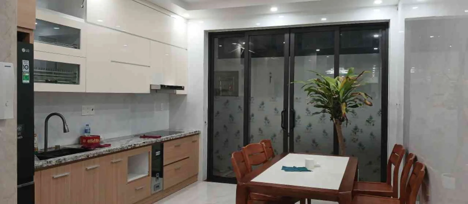 Bán nhà mặt phố 4 tầng có thang máy, diện tích 72m² tại quận Ngô Quyền... Bán nhà mặt phố tại Hải An, Hải Phòng 01