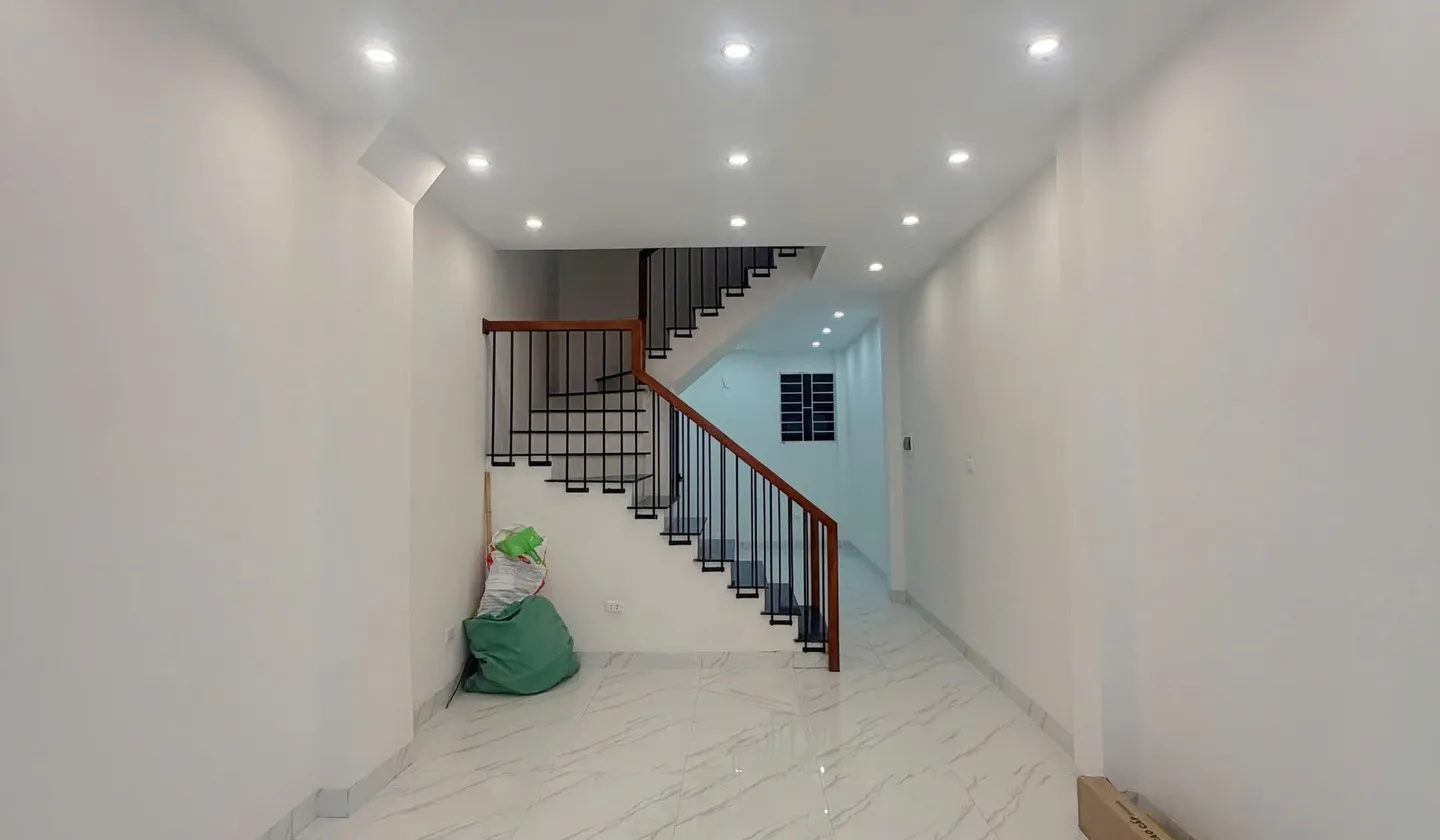 Nhà 5 tầng 40m2 tại Đại Cát, ngõ nông gần phố, giá 6,9 tỷ... Bán nhà riêng tại Thượng Cát, Hà Nội 01