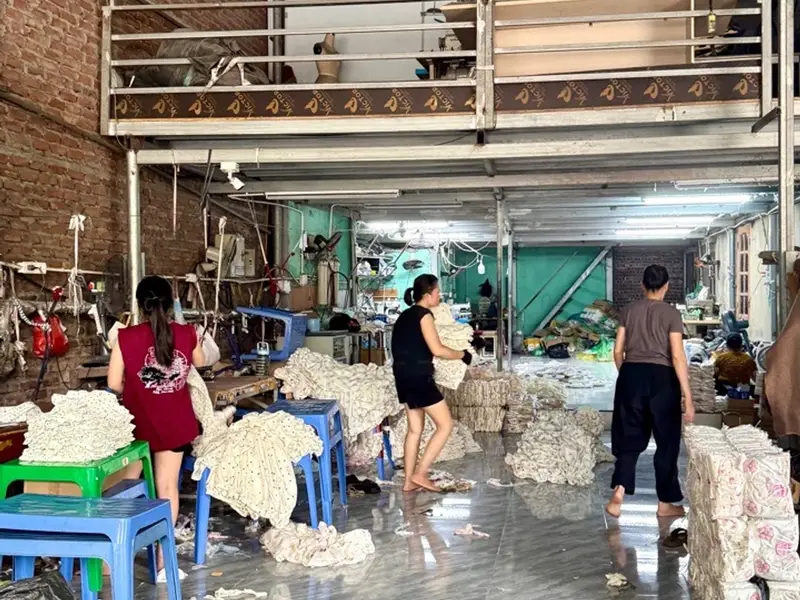Bán đất tặng xưởng 120m2,mt5'5,trục chính Long vỹ otto tránh vỉa hè kinh doanh... Bán nhà mặt phố tại Từ Sơn, Bắc Ninh 01