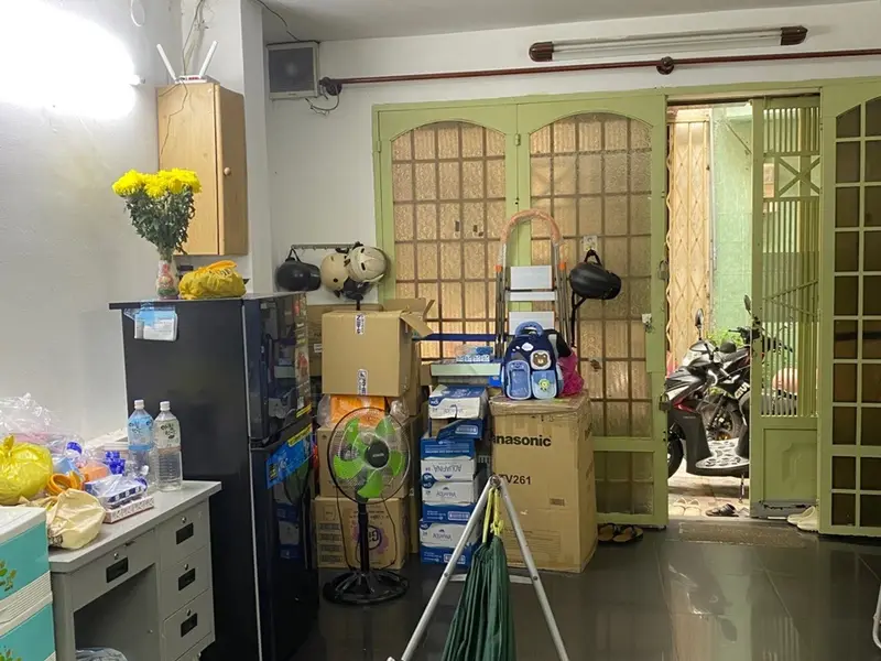 Nhà 2 tầng hẻm thông ngay trung tâm sầm uất quận 10... Bán nhà riêng tại Vườn Lài, Hồ Chí Minh 01