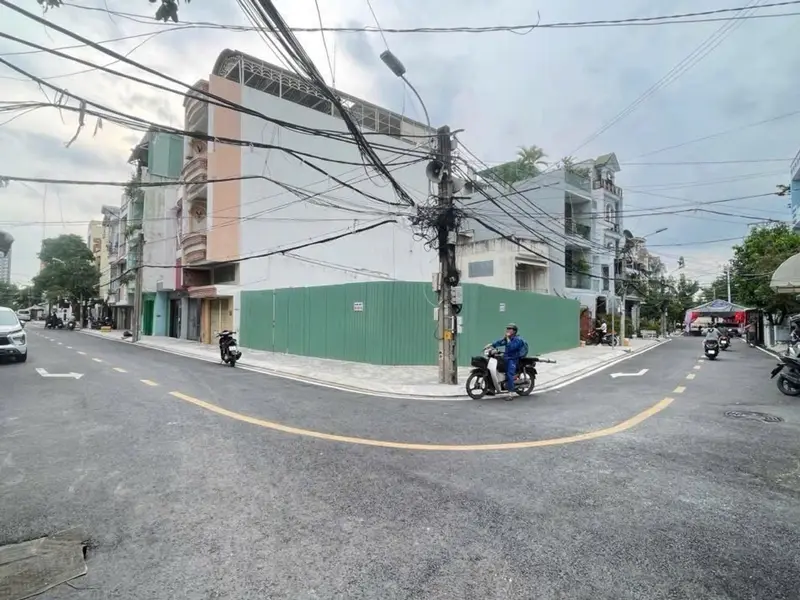 BÁN ĐẤT LÔ GÓC NGANG 12.2M. NGAY NGUYỄN THỊ THẬP. Q7. DTCN 145M2. NHỈNH 17TỶ. KDC ĐỒNG BỘ... Bán đất tại Phú Thuận, Hồ Chí Minh 01