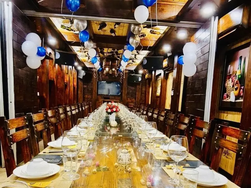 TOÀ NHÀ 8 TẦNG CÓ HẦM - 2 MẶT TIỀN NGAY KẾ SÂN BAY TÂN SƠN NHẤT - ĐANG KINH DOANH KARAOKE - HẦM RƯ... Bán nhà mặt phố tại Tân Sơn Hòa, Hồ Chí Minh 01