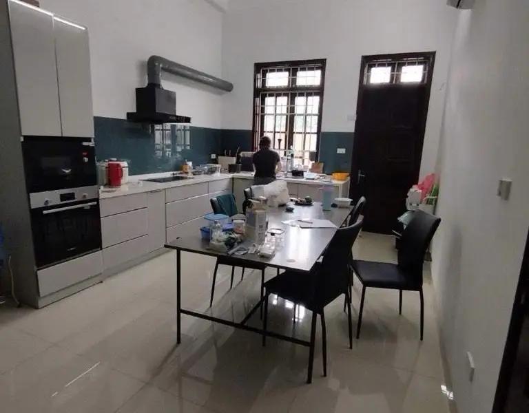 Bán nhà riêng 5 tầng tại quận Cầu Giấy, trung tâm, ô tô tránh, 3 mặt thoáng... Bán nhà riêng tại Yên Hòa, Hà Nội 01