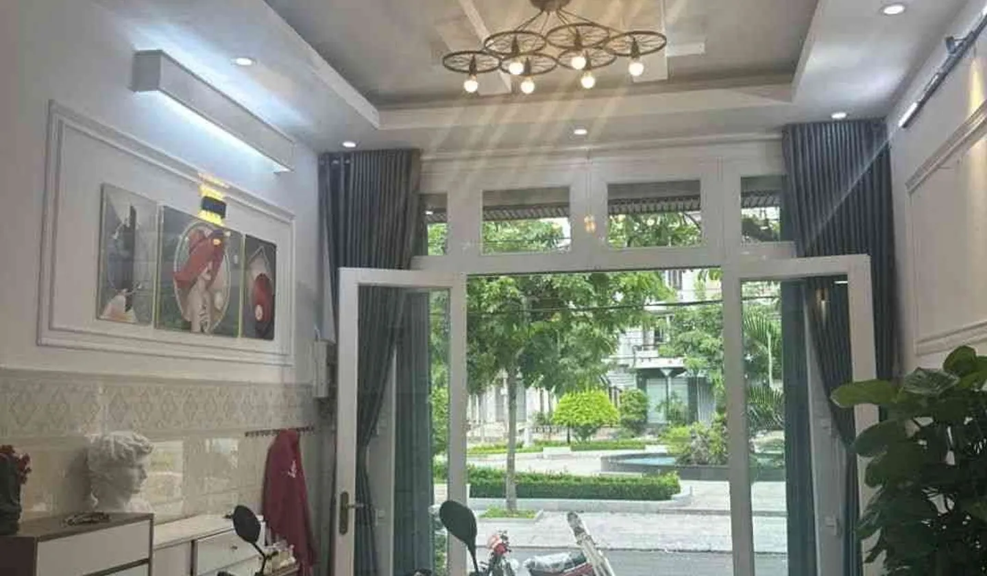 Nhà mặt phố 4 tầng mới tại Bình Phú, mặt tiền 4m, giá 12.49 tỷ... Bán nhà mặt phố tại Bình Phú, Hồ Chí Minh 01