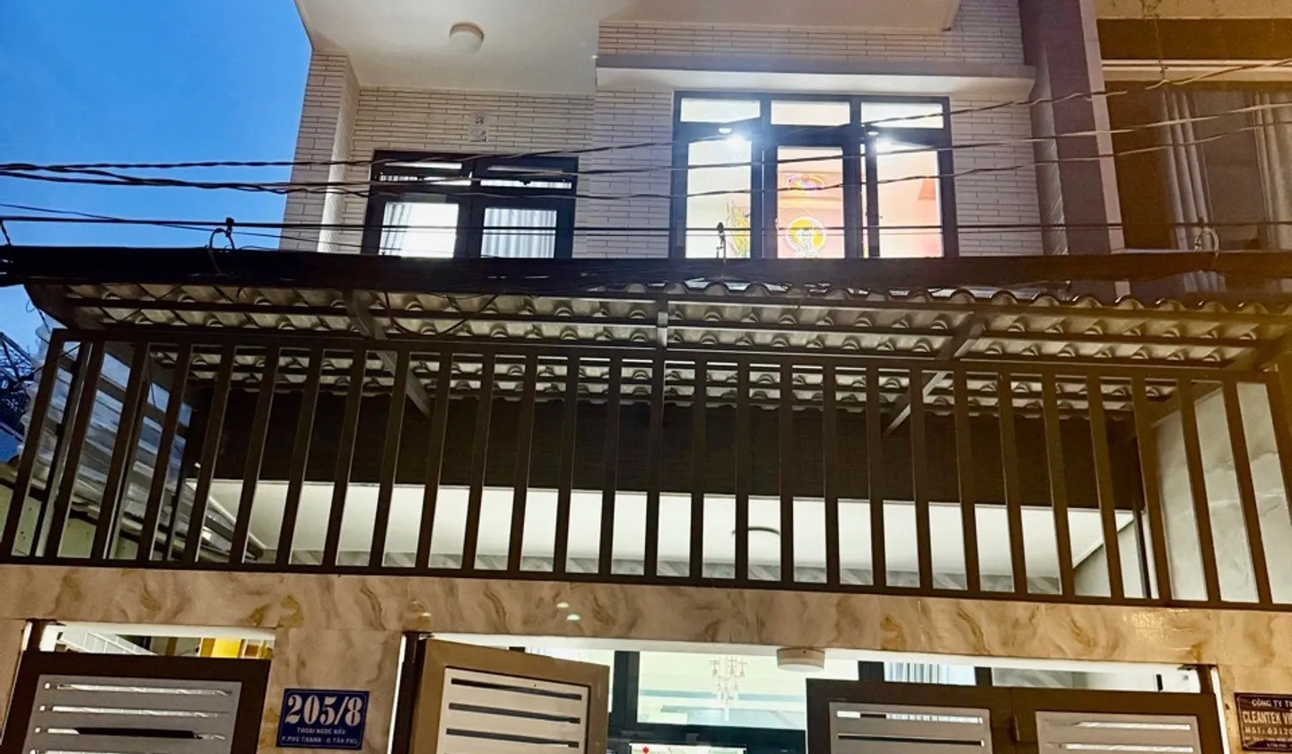 Nhà đẹp 2 tầng hẻm nhựa rộng, gần Thoại Ngọc Hầu giá cực tốt... Bán nhà riêng tại Phú Thạnh, Hồ Chí Minh 01