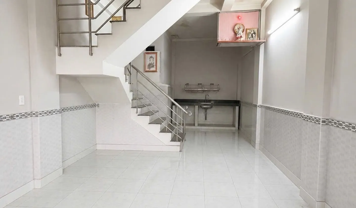 Nhà 2 tầng kiên cố hẻm xe hơi ở Bình Tân, giá chỉ nhỉnh 4 tỷ... Bán nhà riêng tại Bình Trị Đông, Hồ Chí Minh 01