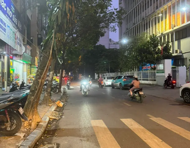Lê Lợi , nhà 5 tầng trung tâm Hà Đông, sổ đỏ chính chủ, giá hợp lý... Bán owner_side tại Hà Đông, Hà Nội 01