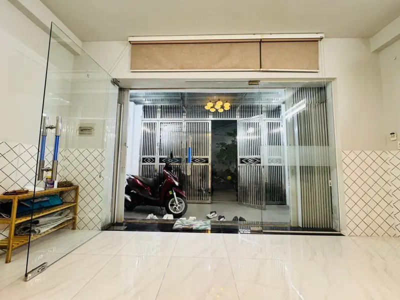 Q8 - XE HƠI NGỦ TRONG NHÀ 88M2 - NGANG KHỦNG 5M - NHỈNH 5 Đ... Bán nhà riêng tại Bình Hưng, Hồ Chí Minh 01
