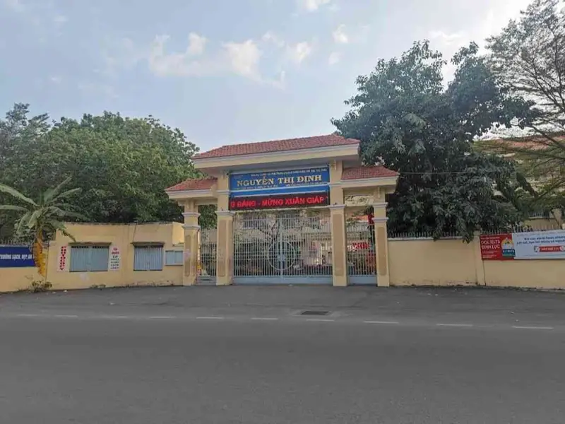 Bán nhà riêng 4 tầng, 5 phòng ngủ, phường Phú Định, TP. Hồ Chí Minh hẻm xe hơi giá 5.38 tỷ... Bán nhà riêng tại Phú Định, Hồ Chí Minh 01