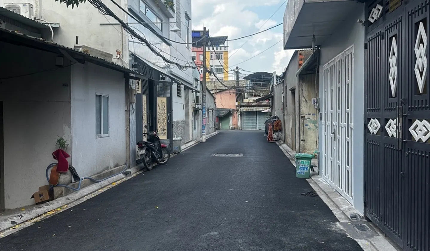 Nhà bán sổ riêng,2 tầng hẻm xe tải an ninh tại Trung Mỹ Tây, quận 12
giá 5,2 tỷ... Bán nhà riêng tại Trung Mỹ Tây, Hồ Chí Minh 01