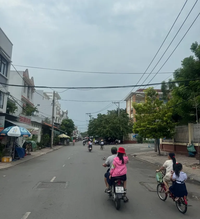 Bán nhà mặt phố 3 tầng tại phường Phú Định, Hồ Chí Minh, diện tích 143m², giá 11.5 tỷ... Bán nhà mặt phố tại Phú Định, Hồ Chí Minh 01