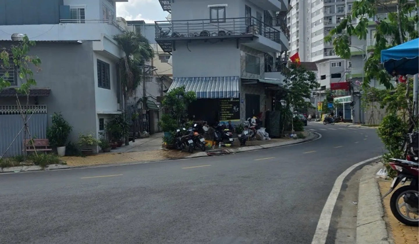 Nhà 3 tầng giá tốt tại Phường An Lạc, cơ hội hiếm có cho nhà đầu tư
Kinh Dương Vương ,Cạnh Aeon Bin... Bán nhà riêng tại An Lạc, Hồ Chí Minh 01