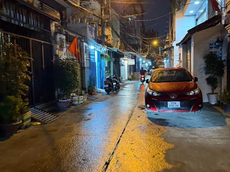 Bán nhà riêng 4 tầng 4 phòng ngủ tại phường Ông Ích Khiêm, giá 12,3 tỷ... Bán nhà riêng tại Hòa Bình, Hồ Chí Minh 01