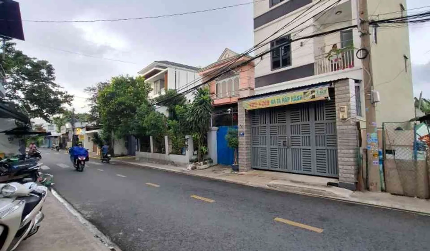 🔥🔥 MẶT TIỀN KINH DOANH – 179,7M² – KẾ BÊN SONG HÀNH – CHỈ 8,6 TỶ! 🔥🔥
DT KHỦNG: 4,52 × 40m .... Bán nhà mặt phố tại Bà Điểm, Hồ Chí Minh 01