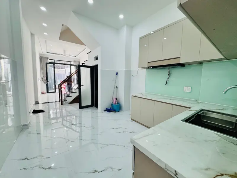 Nhà 4 Tầng-6pn Mới Tinh - Tiện Ích Ngay Trung TâmQ8... Bán nhà riêng tại Chánh Hưng, Hồ Chí Minh 01