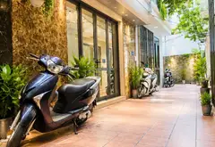 7.36tỷ, đầu cầu Vĩnh Tuy - Aeon Long Biên, 36m, 5tầng, Sân để xe thoải mái!... Bán nhà riêng tại Long Biên, Hà Nội 02