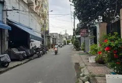BÁN NHÀ ĐẸP SÁT TỈN.H LỘ 10 - KH.U TÊ.N LỬ.A - HẺM XE HƠI - ( 4.5X20M ) NHỈNH 5$... Bán nhà riêng tại Bình Trị Đông, Hồ Chí Minh 01
